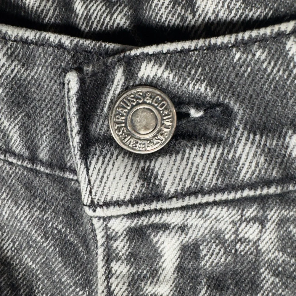 Vintage 80s Levis 550 Mens Grey Acid Wash Denim Cut Off Shorts Made in USA 34 30
